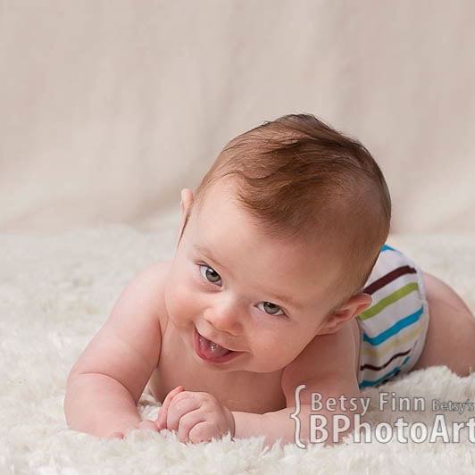 How to photograph your baby's milestones, tips from a photographer